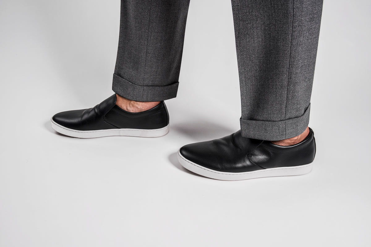 SLIP - ON SNEAKERS BLACK
